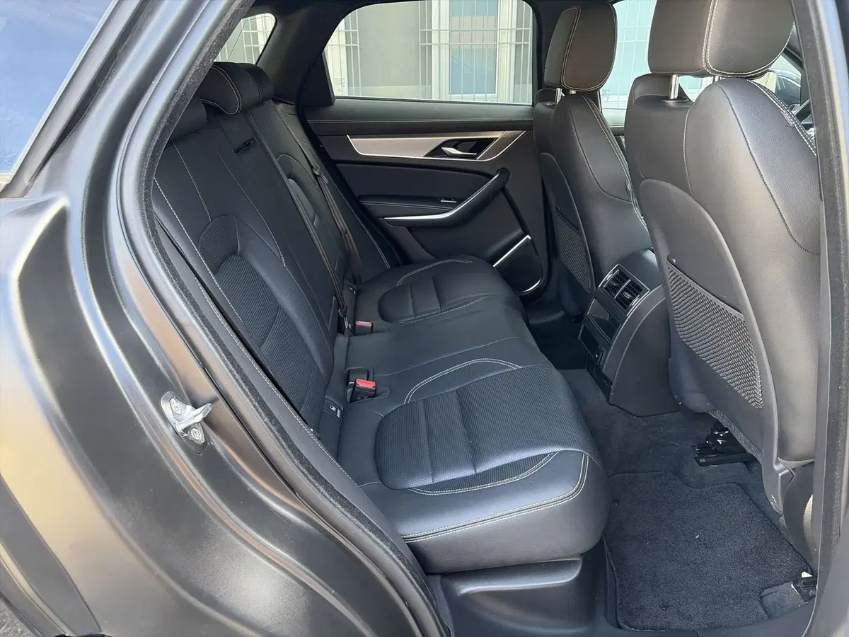 Jaguar F-Pace usata a Modena (11)