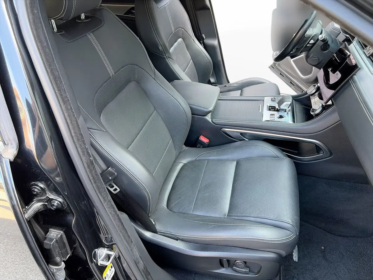Jaguar F-Pace usata a Modena (15)