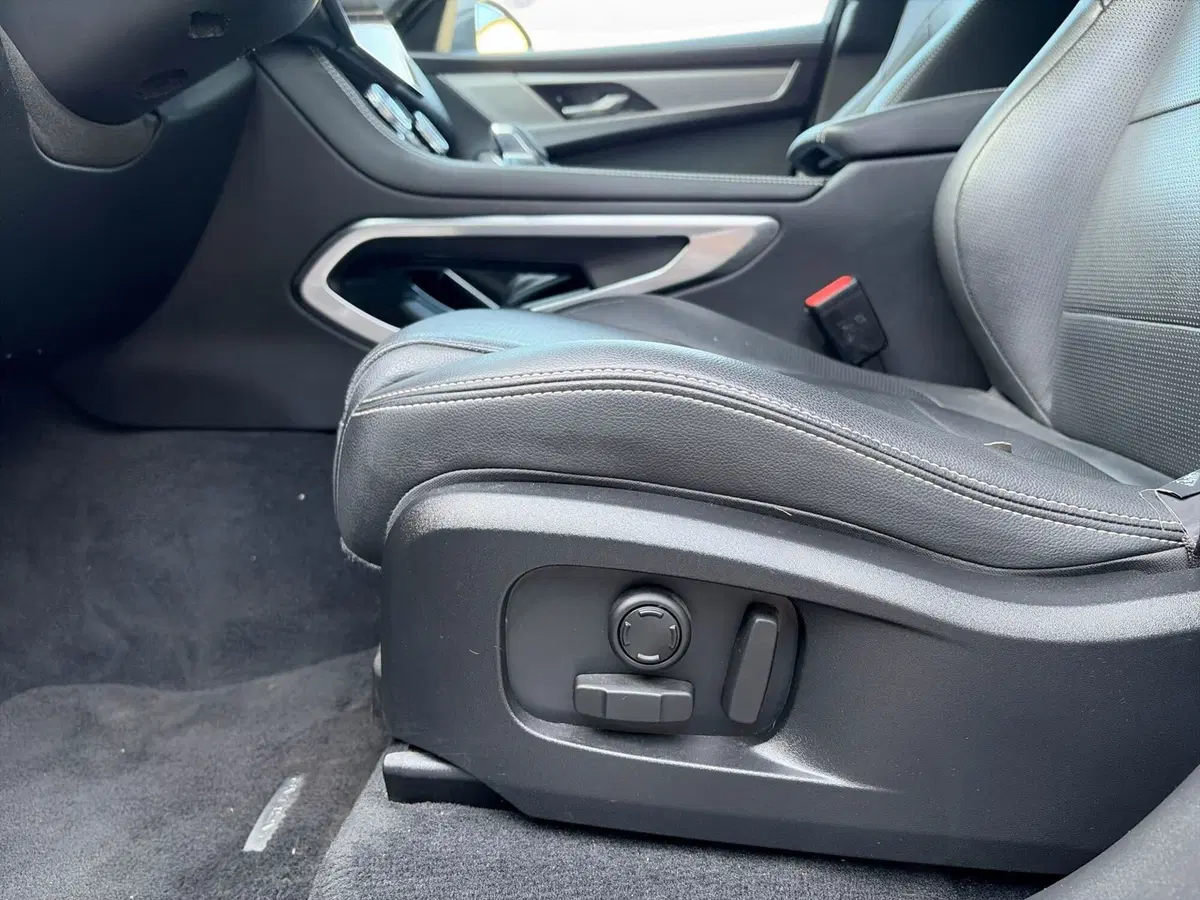 Jaguar F-Pace usata a Modena (18)