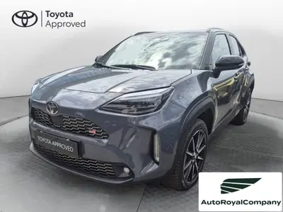 Toyota Yaris Cross 1.5h GR Sport Black Sky fwd 116cv e-cvt del 2025 usata a Roma