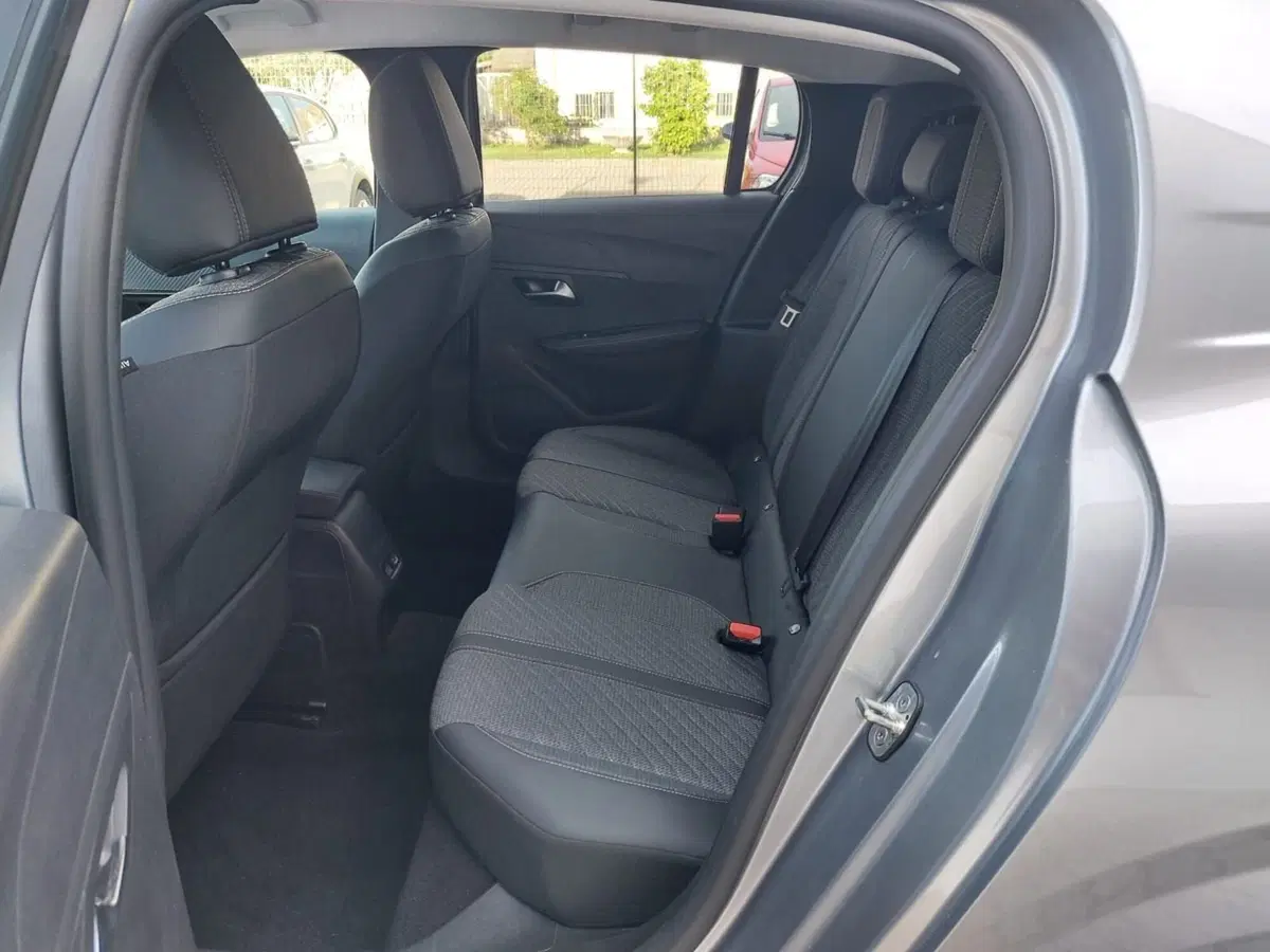 Peugeot 208 usata a Pavia (4)