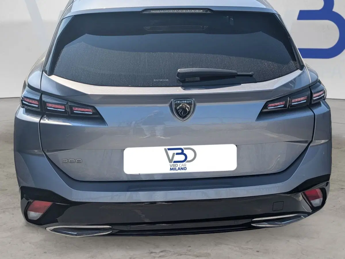 Peugeot 308 SW usata a Milano (4)