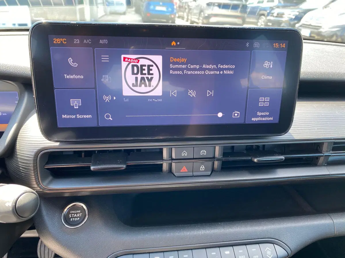 Jeep Avenger usata a Milano (17)