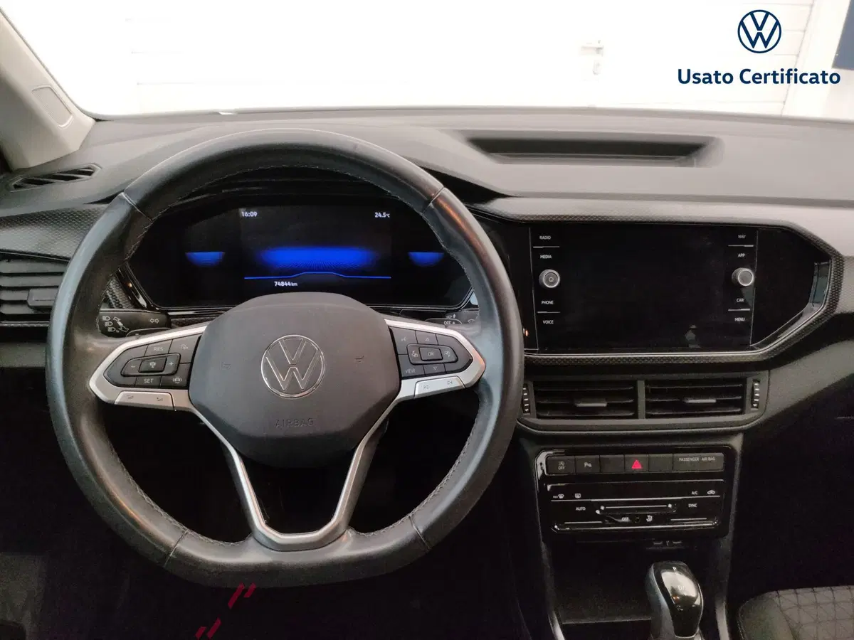 Volkswagen T-Cross usata a Varese (12)