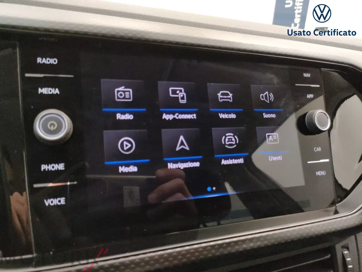Volkswagen T-Cross usata a Varese (14)