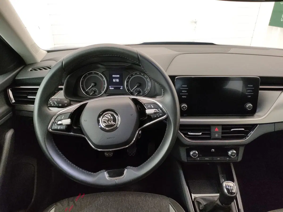 Skoda Kamiq usata a Varese (12)