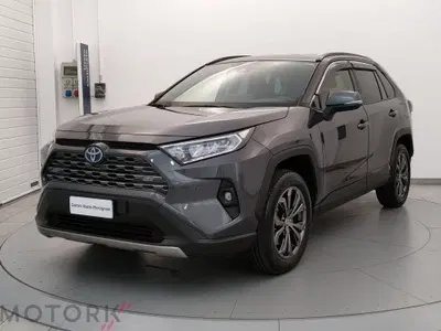 Toyota Rav4 HV (218CV) E-CVT 2WD Active del 2025 usata a Busto Arsizio