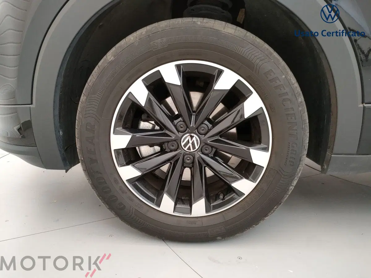 Volkswagen T-Cross usata a Varese (6)