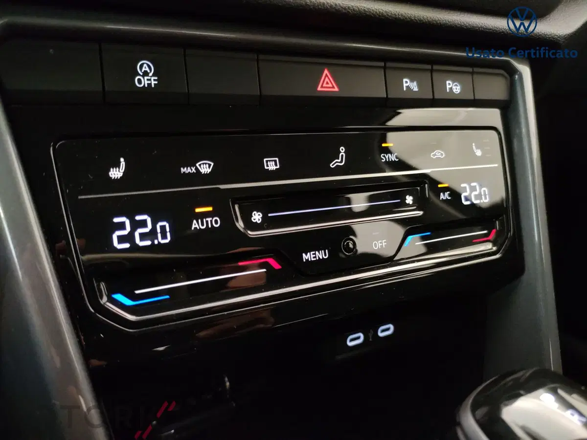 Volkswagen T-Roc usata a Varese (15)