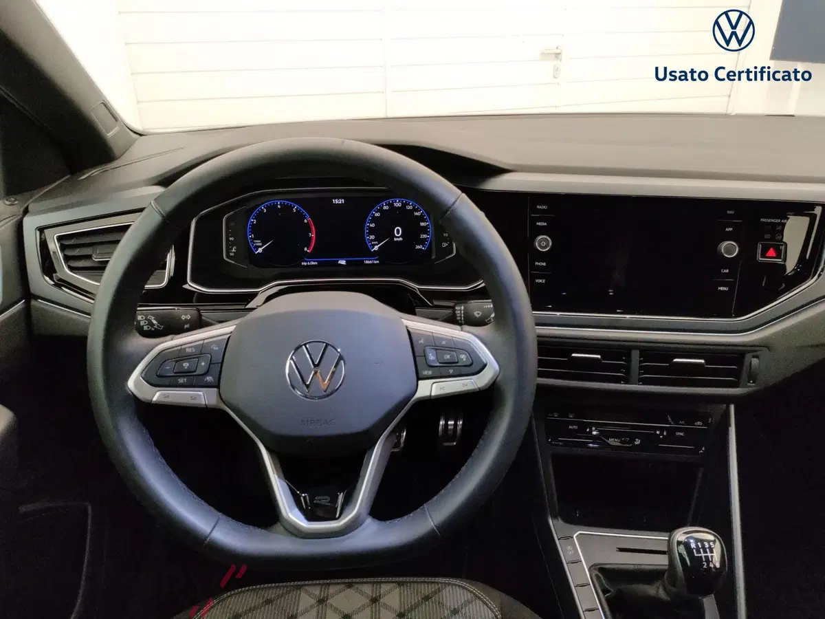 Volkswagen Taigo usata a Varese (12)