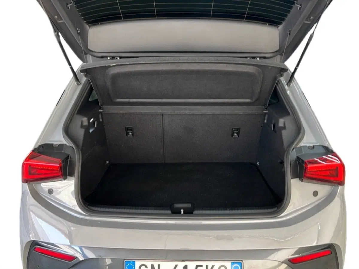 Cupra Born usata a Roma (10)