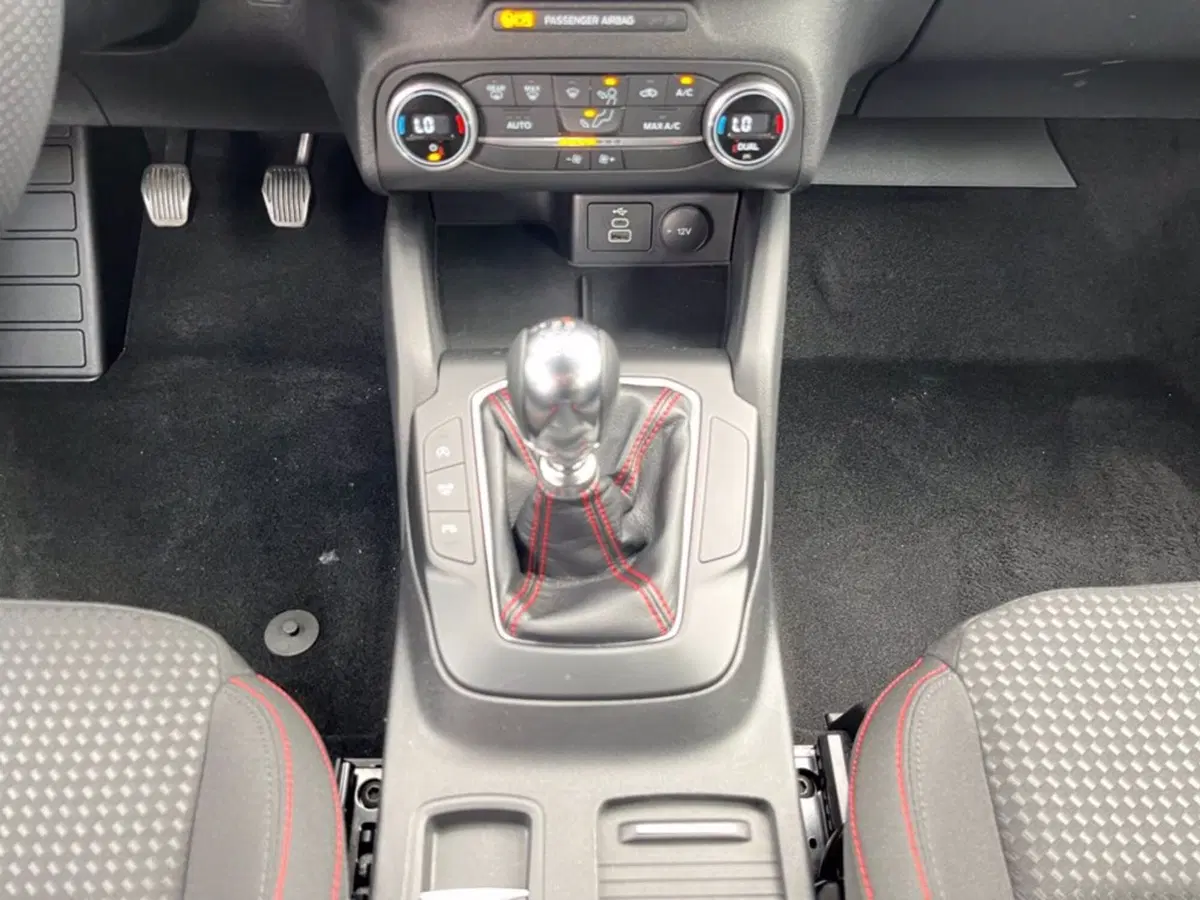 Ford Focus usata a Milano (16)