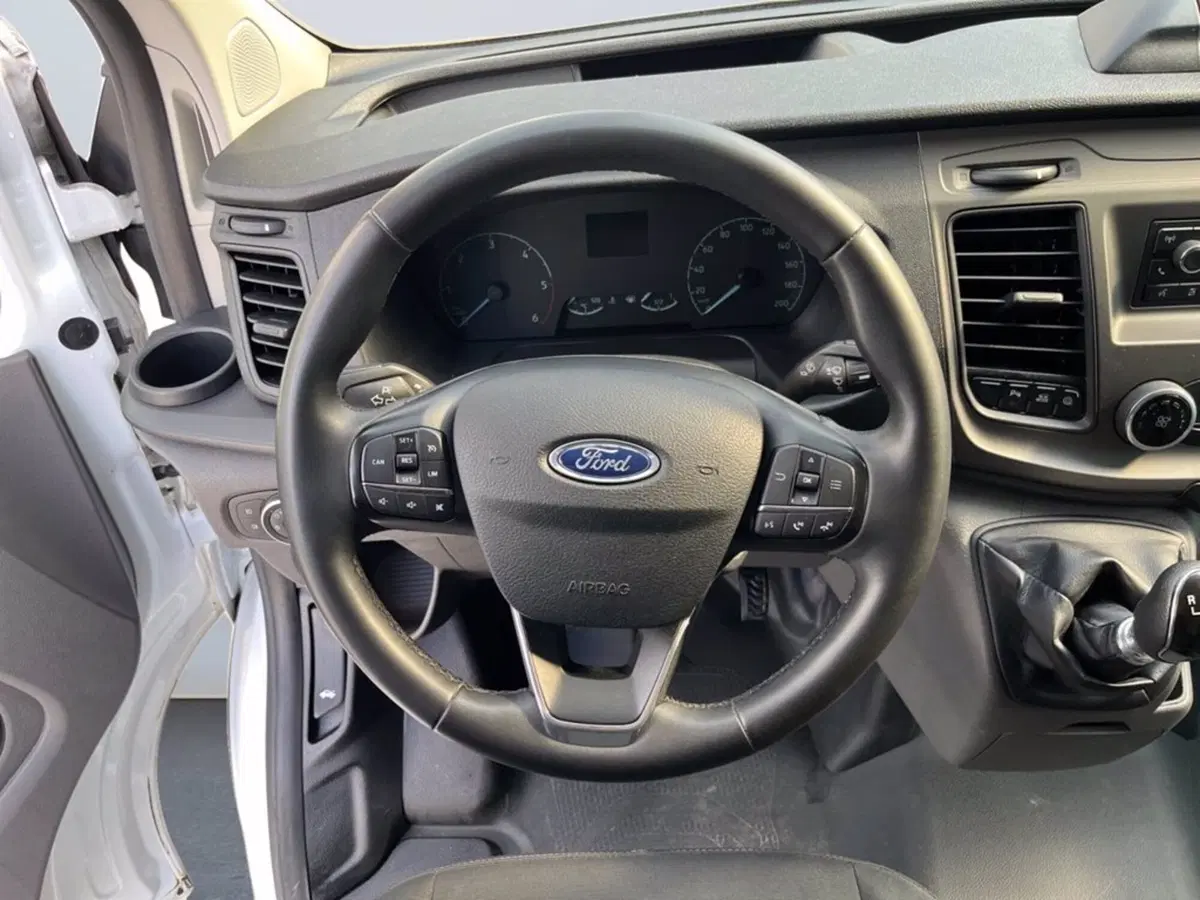 Ford Transit Custom Furgone usata a Milano (13)