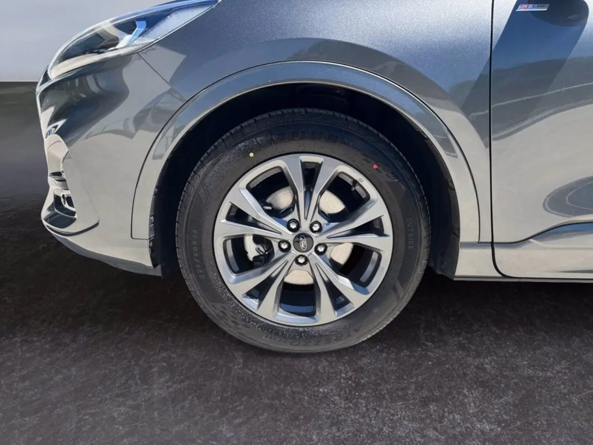Ford Kuga usata a Milano (10)