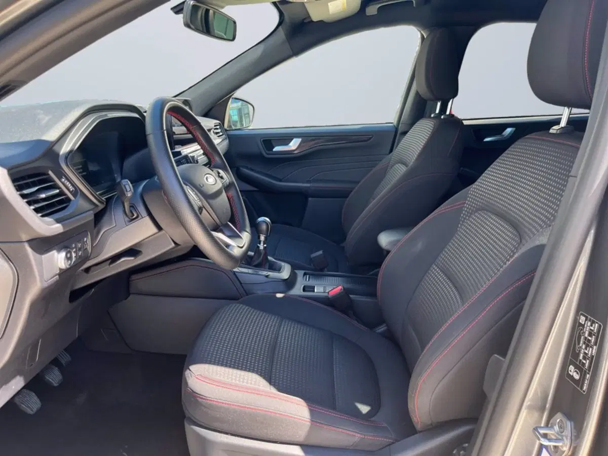 Ford Kuga usata a Milano (11)
