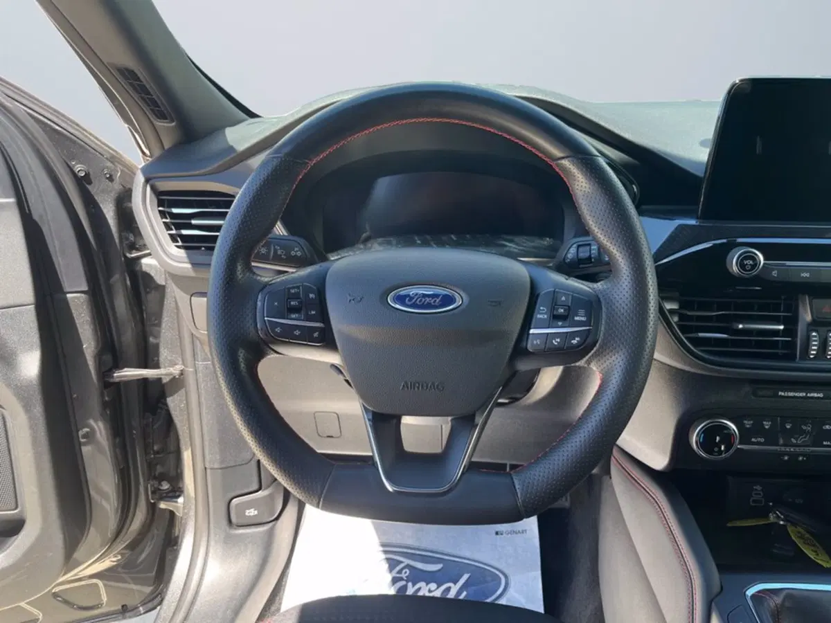 Ford Kuga usata a Milano (14)