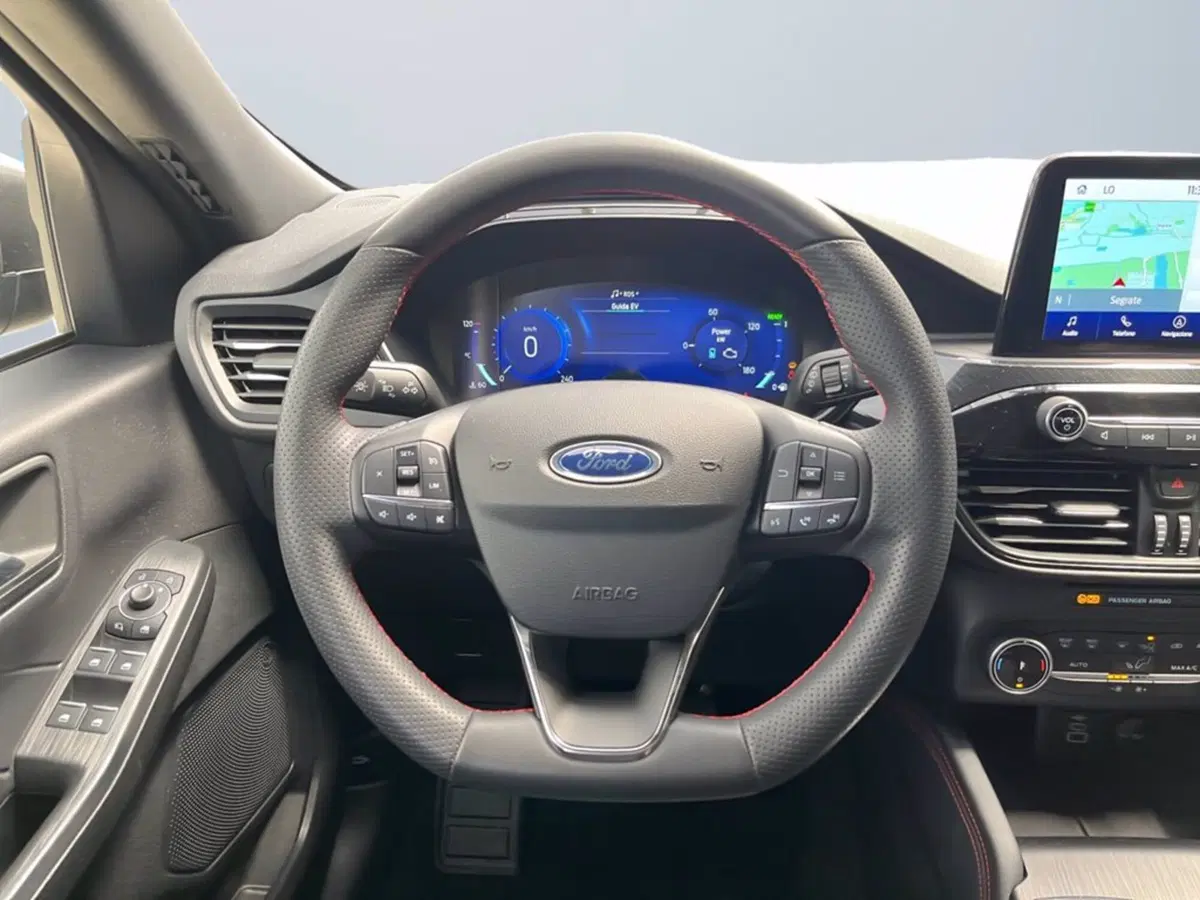 Ford Kuga usata a Milano (13)