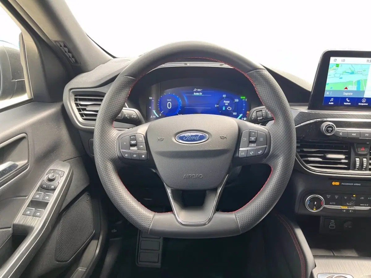 Ford Kuga usata a Milano (9)