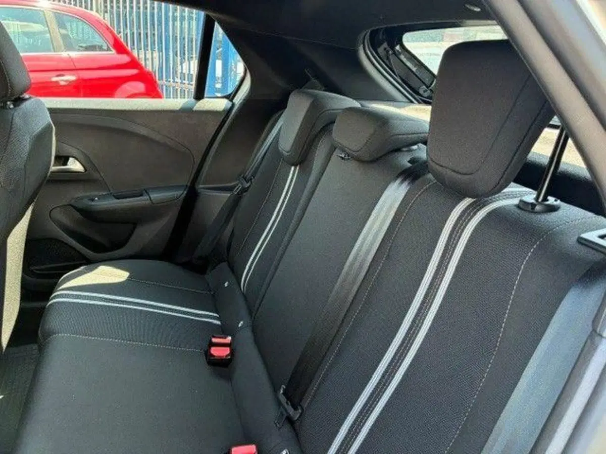 Opel Corsa usata a Milano (10)