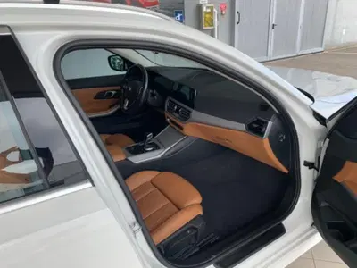 BMW Serie 3 Touring 318d 48V  Sport del 2022 usata a Muggia