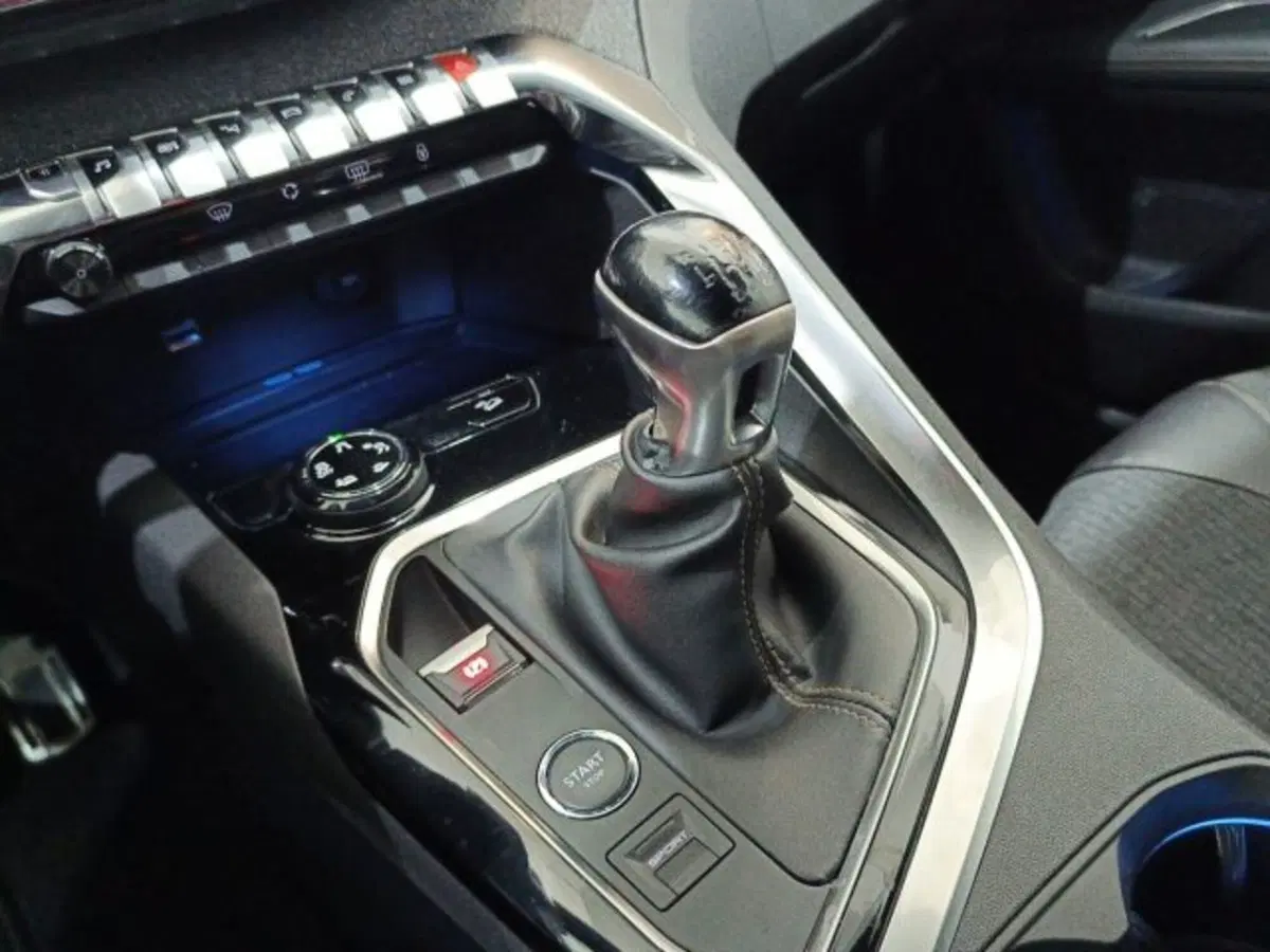 Peugeot 3008 usata a Catania (8)