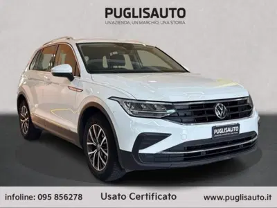 Volkswagen Tiguan 2.0 TDI SCR Life del 2021 usata a Belpasso