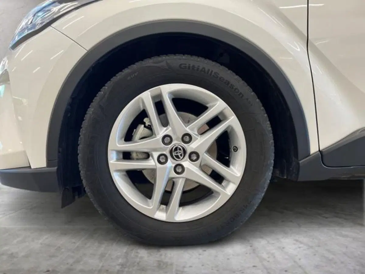 Toyota Toyota C-HR usata a Vercelli (15)