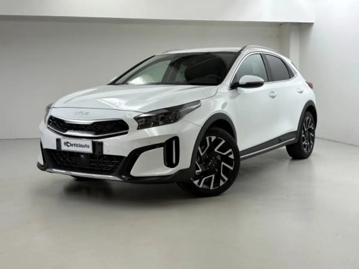 Kia XCeed nuova a Como