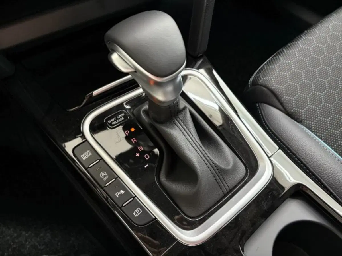 Kia XCeed nuova a Como (13)