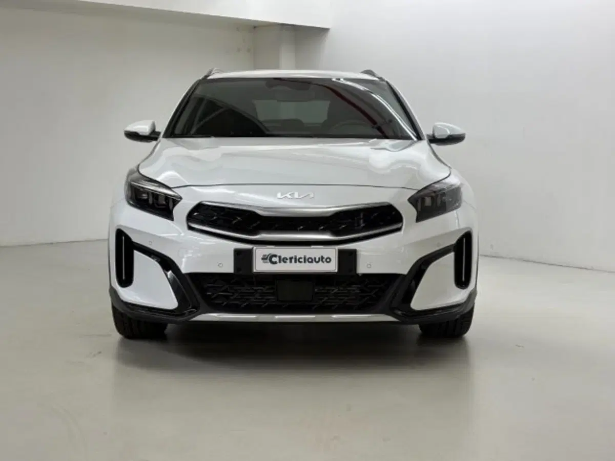 Kia XCeed nuova a Como (2)