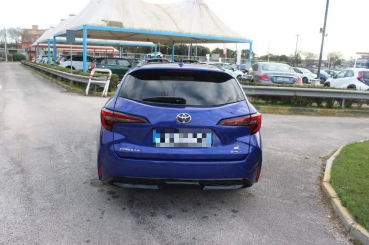 Toyota Corolla Touring Sports usata a Roma (6)
