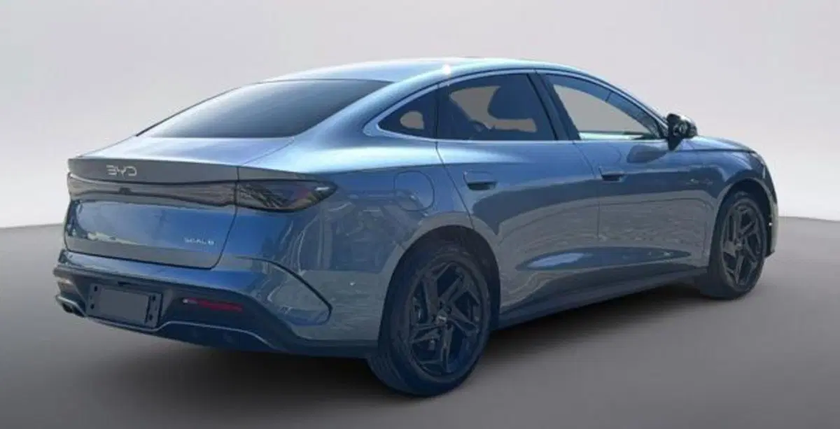 Byd Seal 6 DM-i nuova a Bologna (5)