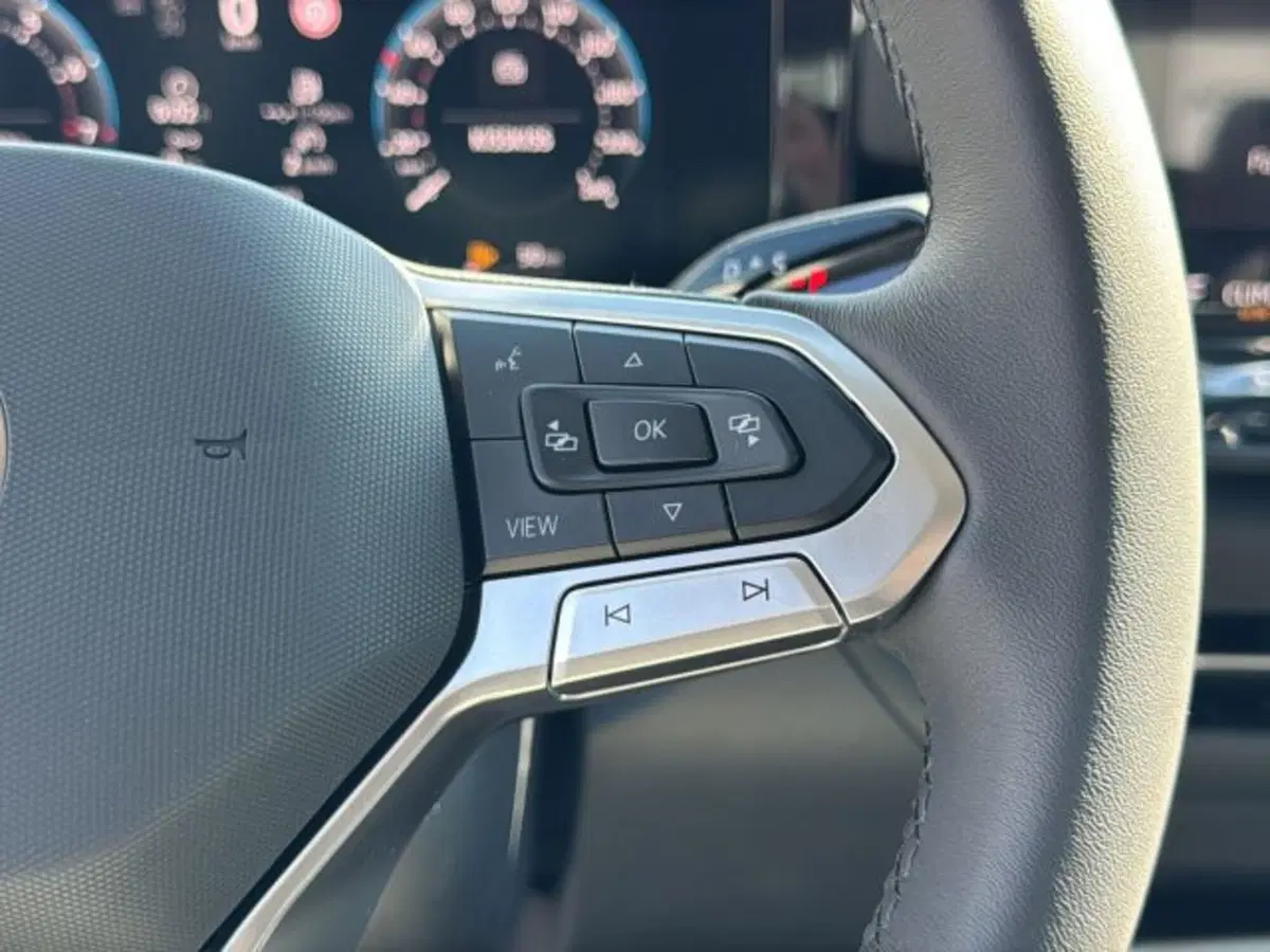 Volkswagen T-Roc nuova a Vicenza (18)
