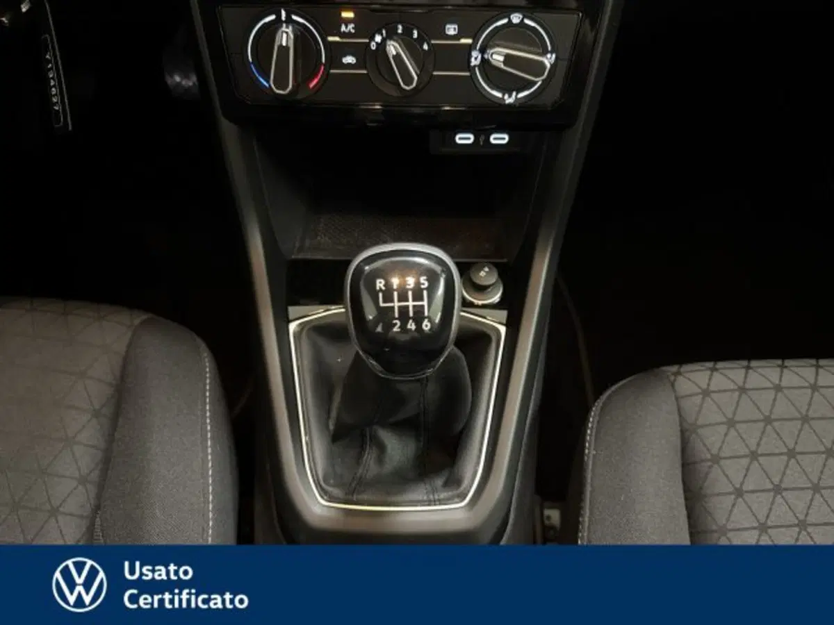 Volkswagen T-Cross usata a Vicenza (11)