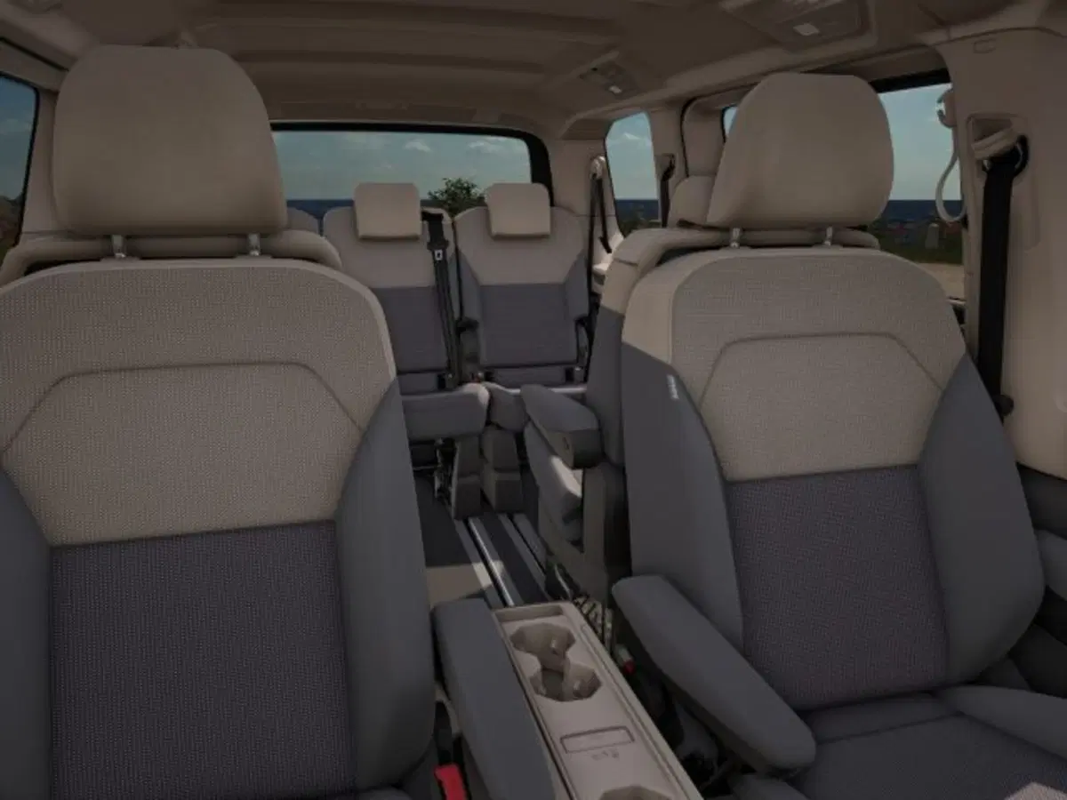 Volkswagen Multivan nuova a Vicenza (10)
