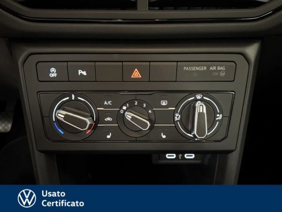 Volkswagen T-Cross usata a Vicenza (16)