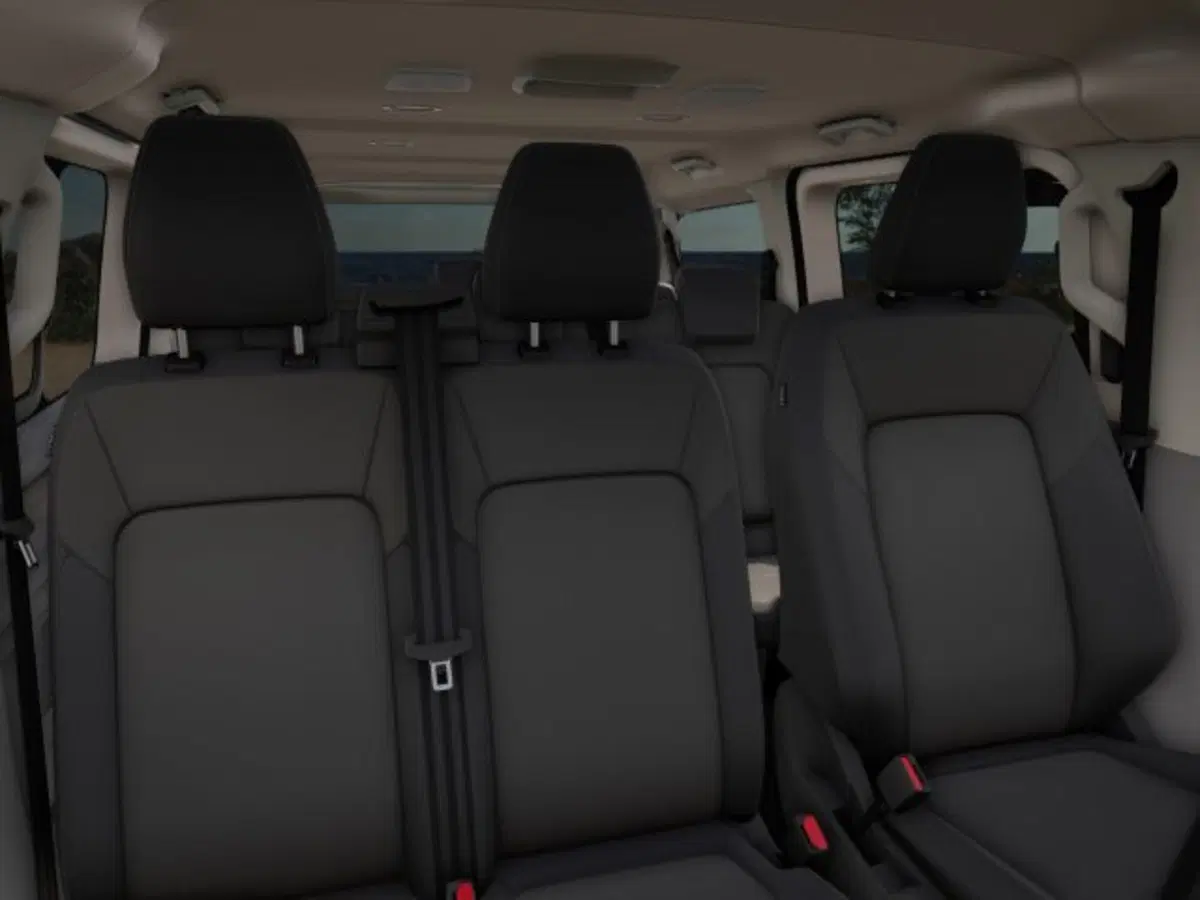 Volkswagen Veicoli Commerciali Caravelle nuova a Vicenza (10)