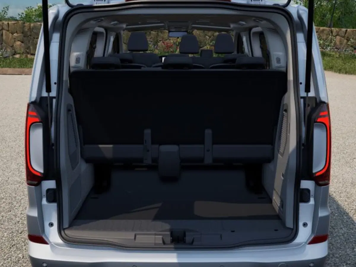 Volkswagen Veicoli Commerciali Caravelle nuova a Vicenza (14)