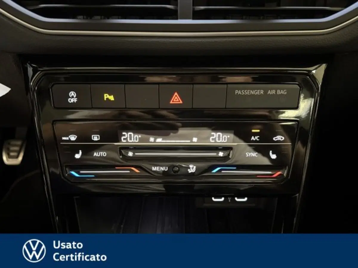 Volkswagen T-Cross usata a Vicenza (16)