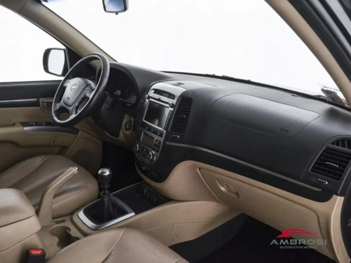 Hyundai Santa Fe usata a Perugia (12)