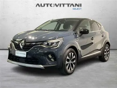 Renault Captur 1.6 full hybrid Techno 145cv auto del 2023 usata a Como