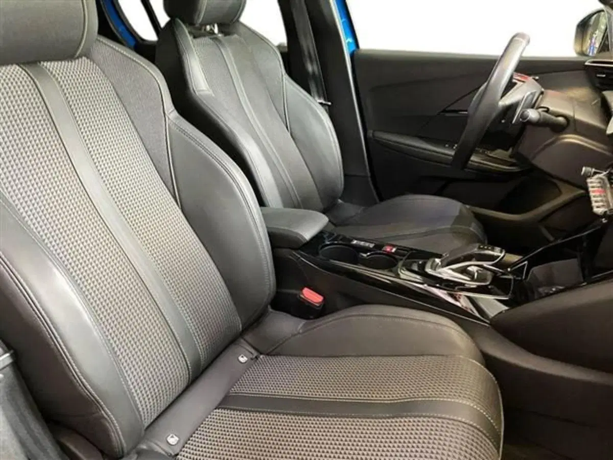 Peugeot 208 usata a Como (10)