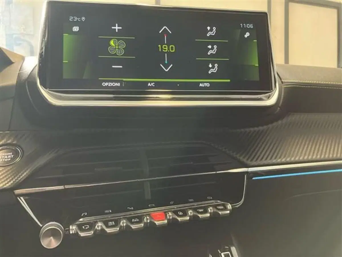 Peugeot 208 usata a Como (14)