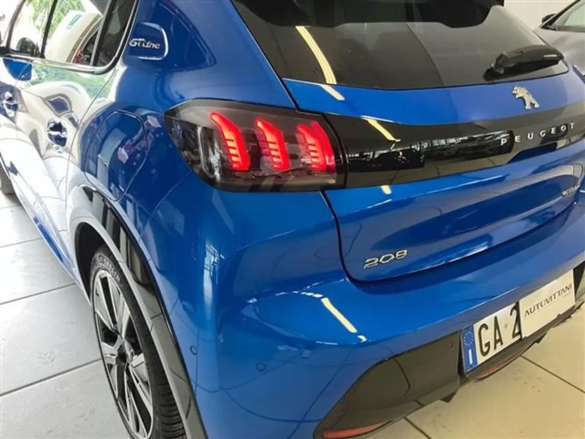Peugeot 208 usata a Como (7)