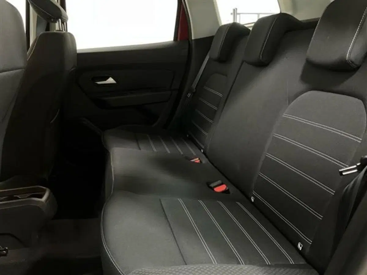 Dacia Duster usata a Como (12)