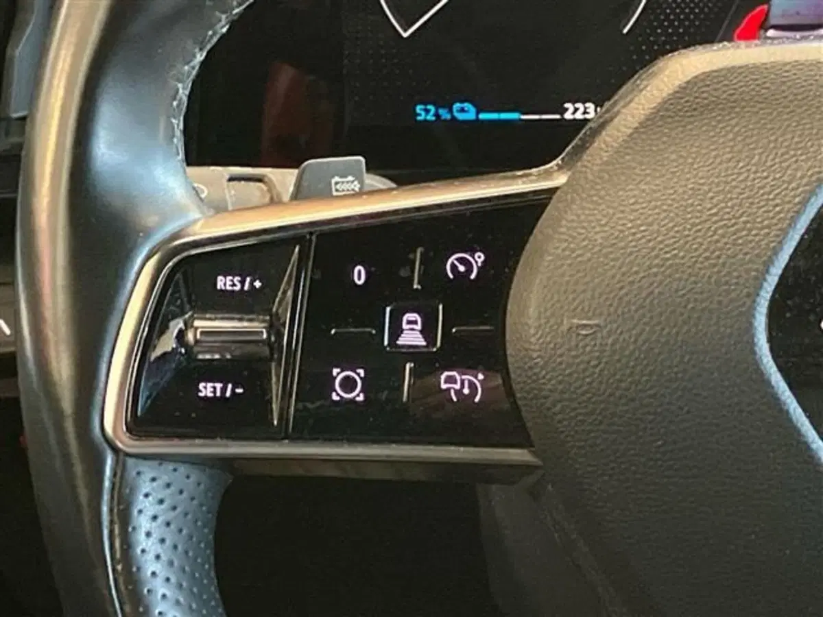 Renault Megane E-Tech Electric usata a Como (17)