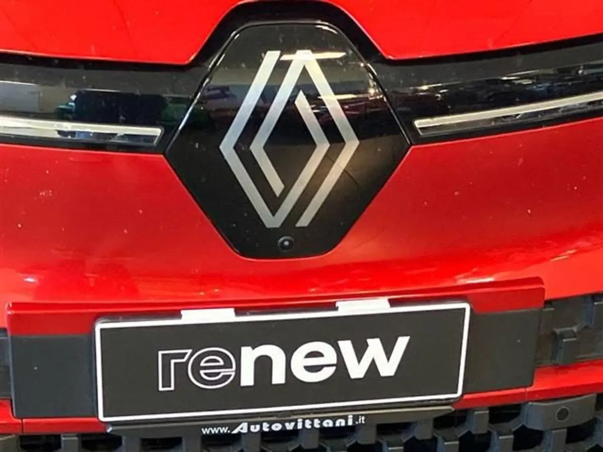 Renault Megane E-Tech Electric usata a Como (19)