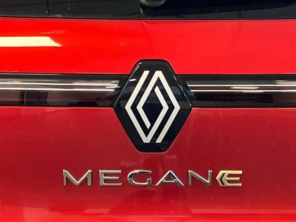 Renault Megane E-Tech Electric usata a Como (20)