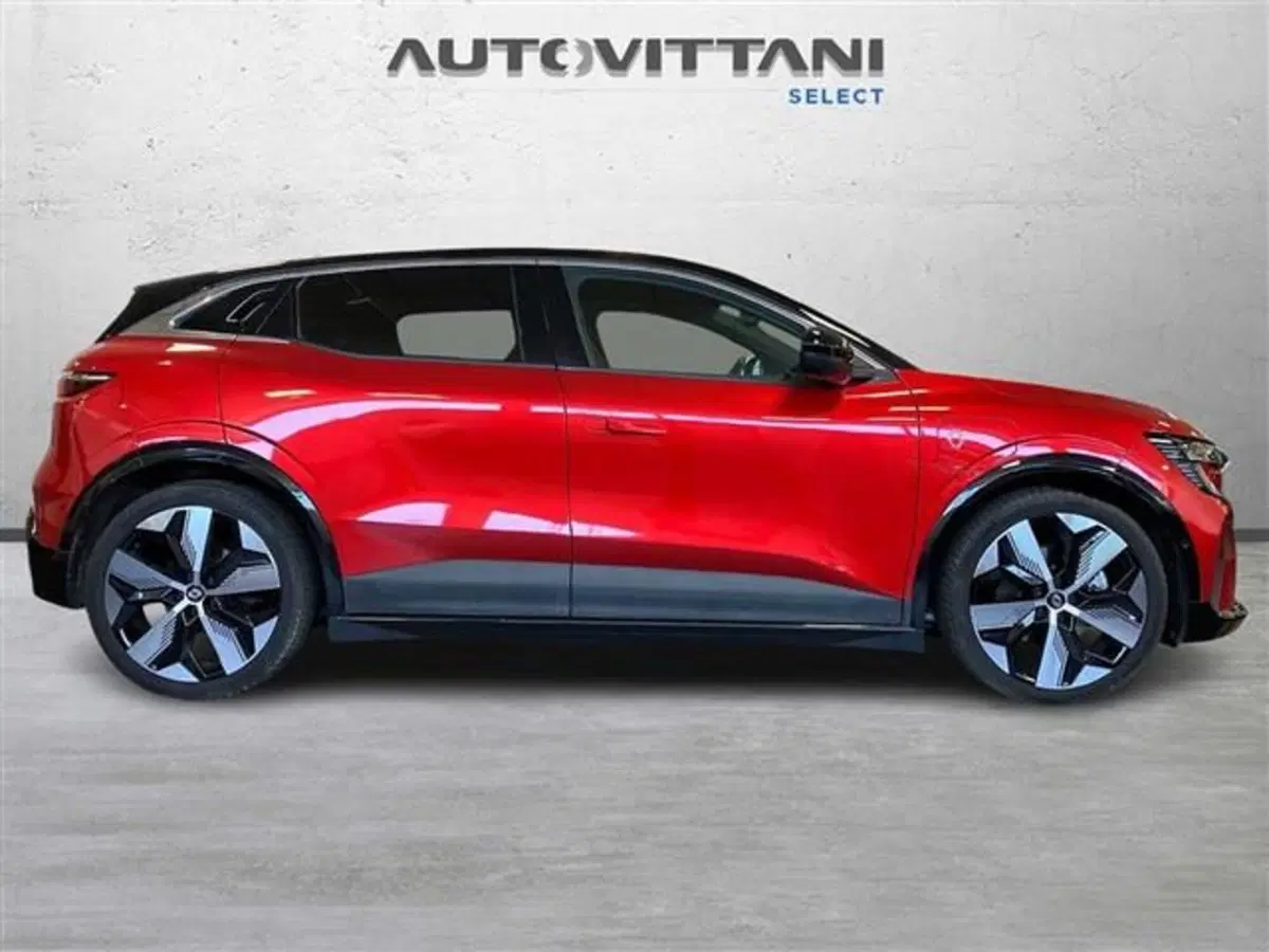 Renault Megane E-Tech Electric usata a Como (5)