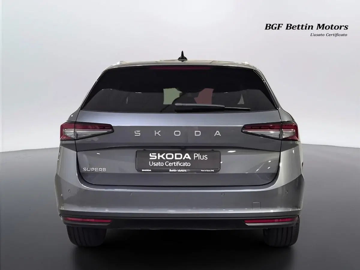 Skoda Superb Station Wagon usata a Padova (8)